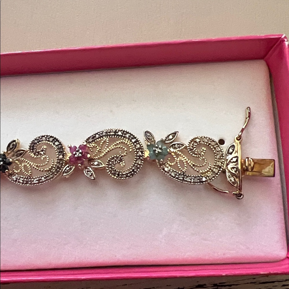 Beautiful bracelet - Picture 2 of 5